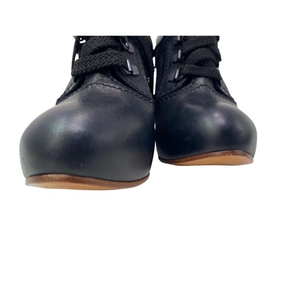 Chloe Black Leather Heels - Picture 7 of 9